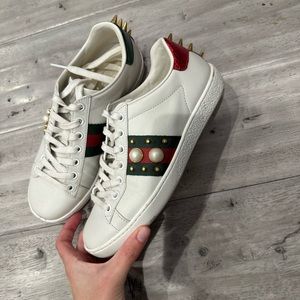 💯 % Authentic Gucci sneakers. Great condition.Size 35 fit to 36.